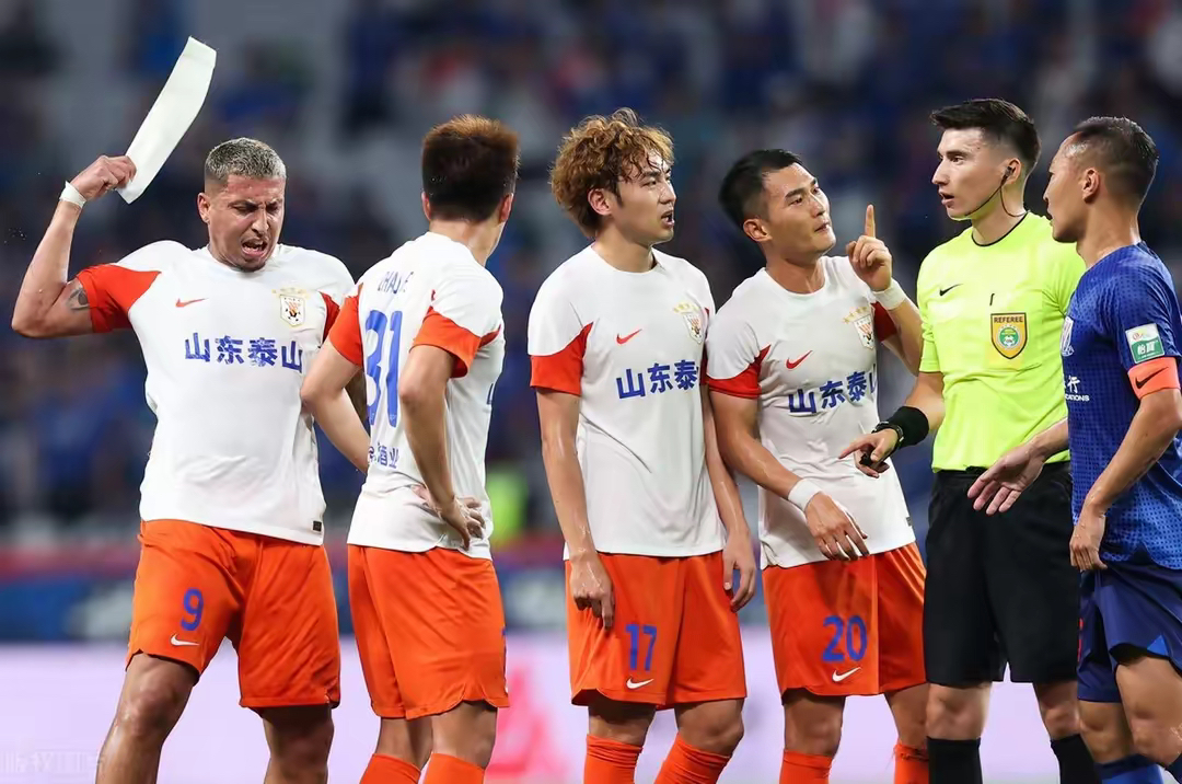 爱游戏 ayx 登录入口包含上海申花围绕西甲造点机会风云突变山东男篮窗口期队长鼓劲,广州队远射贴柱备战全明星赛瞬间刷屏的词条